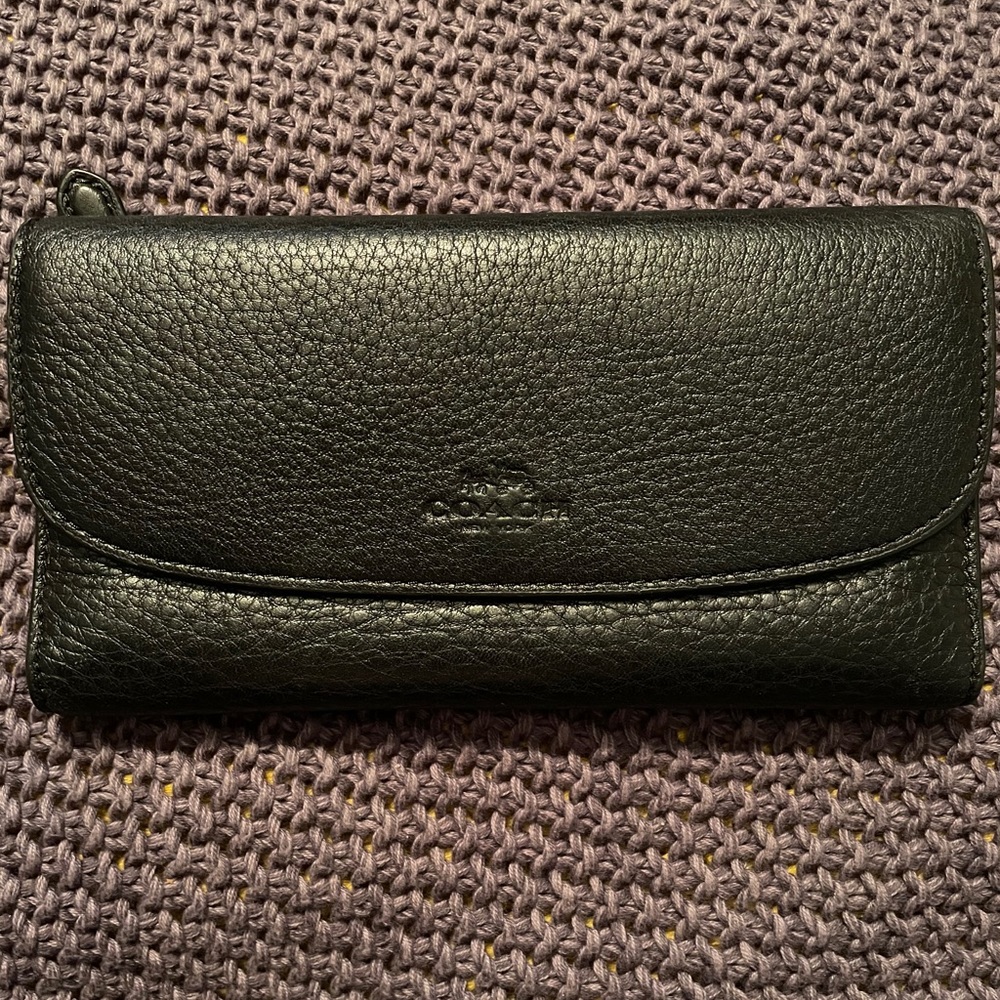 Coach Soft Wallet Snap Closure